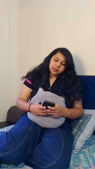 “Ruko… iss conversation mein galat kaun tha, ye decide karna