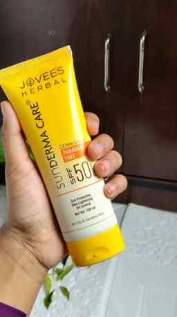 POV: You finally found a sunscreen that leaves no white cast