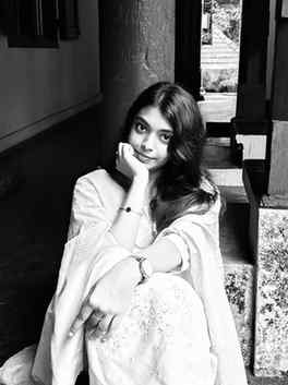 🪞🦢🪷
.
.
.
.
Pic-@anjana_mohanan25 🎀