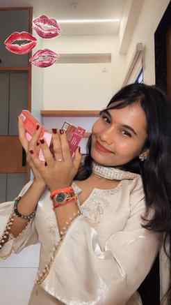 Mudpie lipstick Swiss beauty at 299! Comment down for link
@