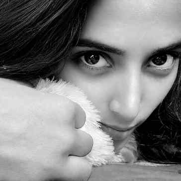 Eyes don't lie ...👀

#👀🖤🥀🖇️🌎✨_____