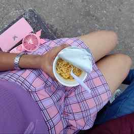 Badmosh is on a break 😝🎀
PC: @an.pr_2013
#pastelaestheti