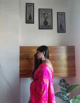 Devoted hues of Pink 🪷 💓
PC: @ohnobidisha