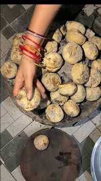 Village style gakkad at home (baati)#foodie
#viralreels
#ree