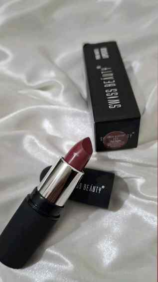 One swipe, Full pigment, and Soft matte finish
Swiss beauty 