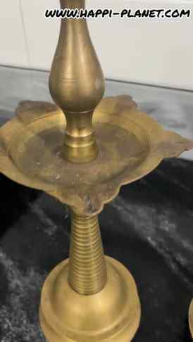 Happi Planet Copper, Bronze and Brass
Cleaner.
www.happi-pla