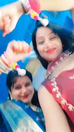 Sisters love ❤️🥰
#sisters #sisterlove #instagram #instagoo