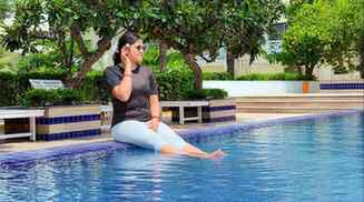 ✨ Sunshine, serenity & a little me-time by the pool. 🌿💦
#