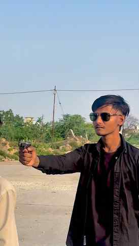 Action bhari pad gya 🤣 @_its.manoj07 
#reels #trending #fun
