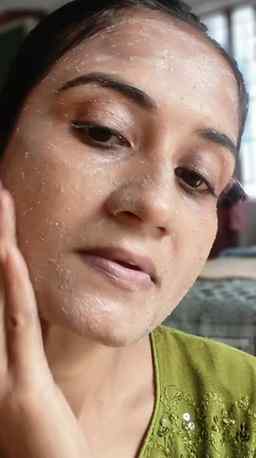 Finding a Facescrub that is comfortable, and gives you a glo