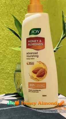 JOY Honey and Almond 🍯 body lotion 🧴 
Gives you smooth ski