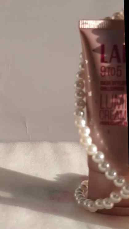 Dm for the 'link'🖇
This is Lakmé Lumi Lit Cream in Dewy Ro