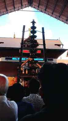 ഗുരുവായൂർ അമ്പലനടയിൽ📿🦚🪷
#guruvayoor
#krishnalove
#choor
