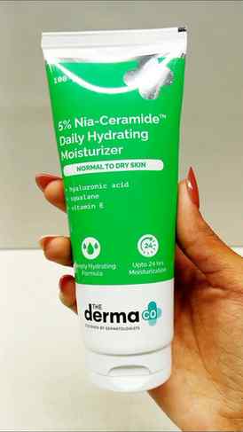 Say goodbye to dry, dull skin. ✨ 5% Niacinamide Moisturizer