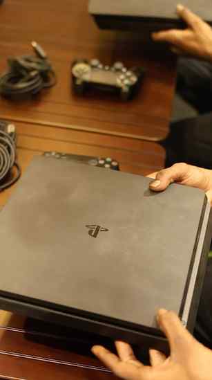 PS4 বিক্রি করবেন? তাহলে আগে এটা জানুন! 👀🎮
মার্কেটে যেখানে