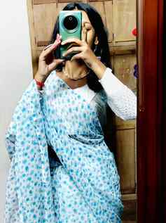 “POV: saree just hits different 💙✨”
#sareelove #ᴛʀᴇɴᴅɪɴɢᴘᴏs