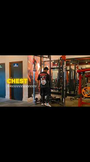 Chestdayyyyyyy or whatever Niki Minaj has said
.
.
#chestday