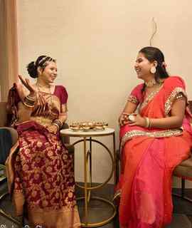 What makes a woman burst with laughter and blush most?
.
.
A