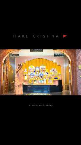 Hare Krishna vibes ✨🦚
Dil ko sukoon bhi wahi deta hai…
Naam