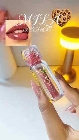 Comment for the link 🦋
Glossy, juicy lips in one swipe 💋✨
