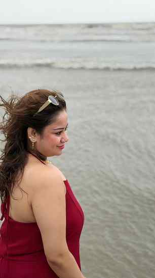 Catching feelings… for myself. 😉💃🏻
……..
…………
Goodevening