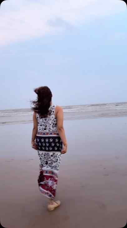 Less noise, more peace.🧿🌊❤️
…..
……..
Goodevening everyone