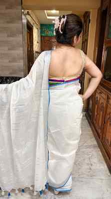White Bhagalpuri Blend Linen Saree With Contrast Free Blouse