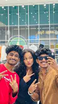 Ippo chavtti porath aakiyene😝
.
.
.
.
college friend chaos