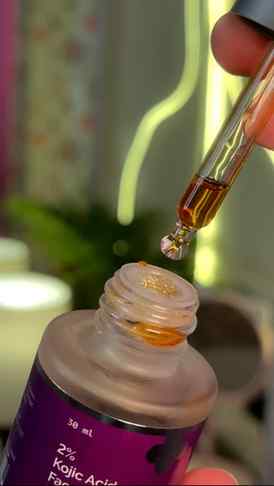 Some things don’t need explaining…
Opening a fresh serum, w