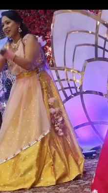 Chann chann bole nu bole mere tagdi...
Dress by @odhniworld
