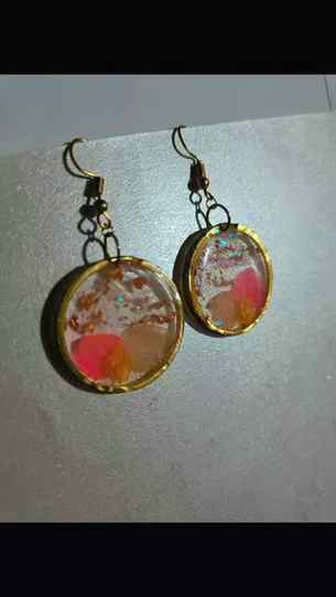 Beautiful resin earrings🥀💗
#jewelry #handmade #reels #vira