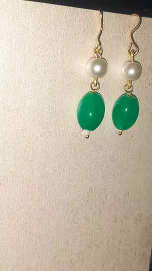 Grabs yours now.❤.Beautiful and elegant green pearl earrings
