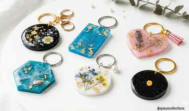 Customized keychains for you loved ones❤
@ajasyacollections