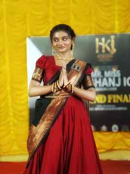 Draped in South Indian elegance, walking the ramp with grace