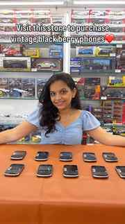 ₹7,900 madhe BlackBerry Bold 4 — Punyatl he dukaan time mach