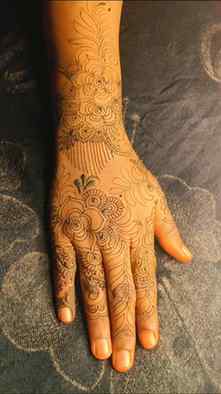 Stunning mehndi patterns 😊
Similar to patch works😍😻
#gro