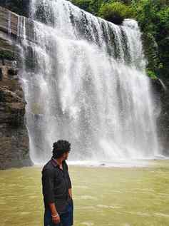 Waterfall πβ¨π€....
#waterfall #photoography #mountains #mi