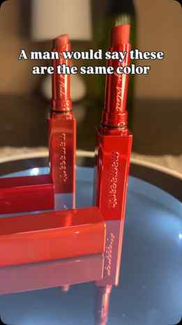 I promise they are different shades 💋💄

The front shade is