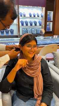 Njn kaathu kuthhiii😭

[ear piercing, silver ring, diamond r