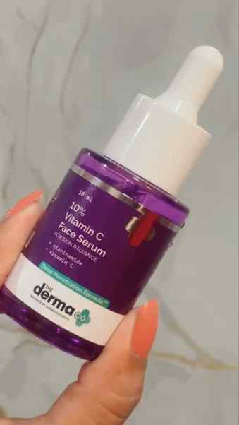 ✨ Dull skin ko bye-bye, glow ko hello! 💜
The Derma Co 10% V