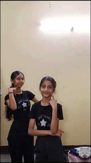 Shaky shaky💃🏻
.
.
.
.
#shakyDance
#DanceReels
#DanceCover