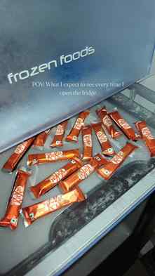 Is it just me??? ๐ญ
@kitkat @kitkatindia
.
.
.
{Kitkat, kit
