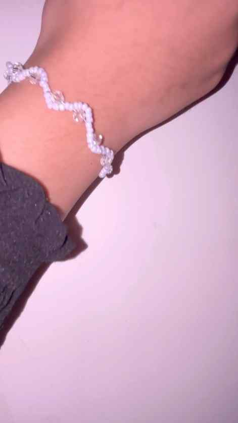 🎀

#foryou #fyp #loveart #beadedbracelets #jwellary