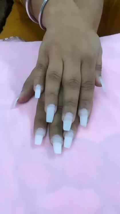 💅✨ Nakhre Punjabi, Nails Vi Punjabi! ✨💅

From simple to fu