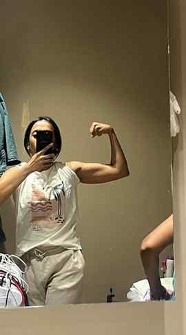 Strength is feminine.

[lifting weights, girls who lift, mus