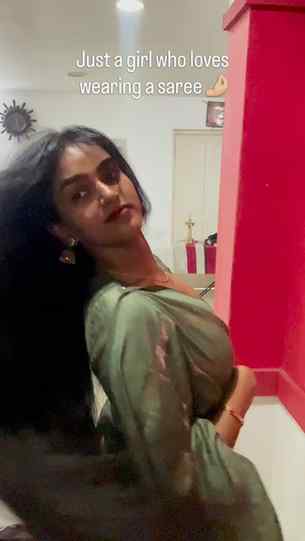 The pure joy of wearing a saree🍂💫🪷