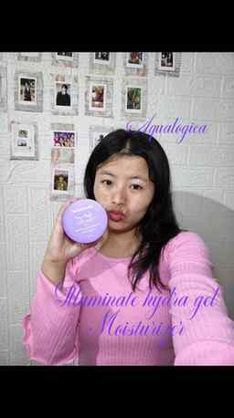 Moisturizer for oily skin people.
Aqualogica illuminate hydr