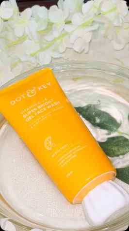 Glow begins with a cleanse. ✨🍊
.
.
.
#viralreeĺs #beautyree