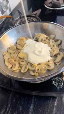 Pro tip: At the end, add a handful of shredded mozzarella on
