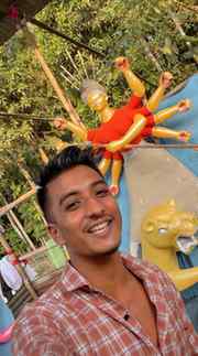 পূজা মানে বন্ধুত্ব, পূজা মানে আনন্দ 🤩